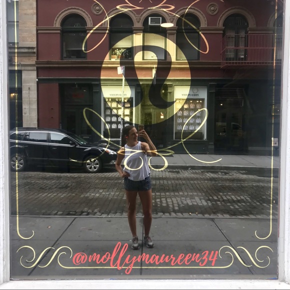 Meet your Posher, Molly - Picture 4 of 10